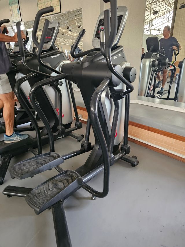 Elíptica Salter M-9550 Paso Variable