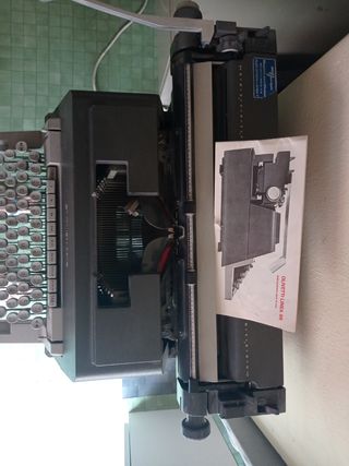 Máquina de escribir Olivetti Linea 98 Antigua