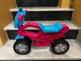 Moto correpasillos Molto rosa y azul