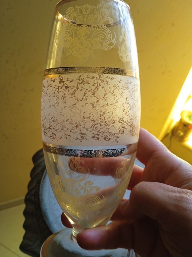 Porta fiori decorato oro