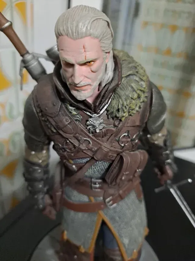 The Witcher 3 PS4 +figura Geralt de Rivia original