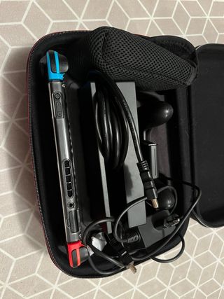 NINTENDO SWITCH CON TRES JUEGOS