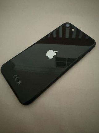 iPhone SE negro 64 gigas  buen funcionamiento 
