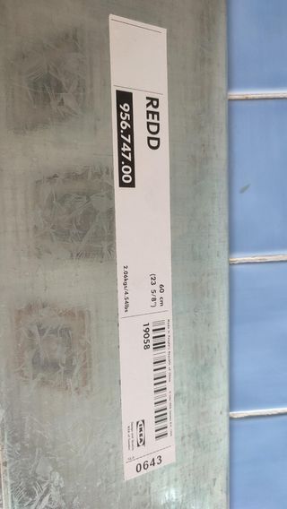 Estantería metálica perforada Ikea