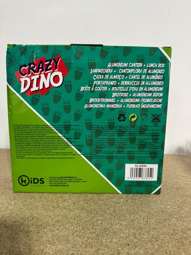Lancheira Dino e conjunto de garrafas de alumínio