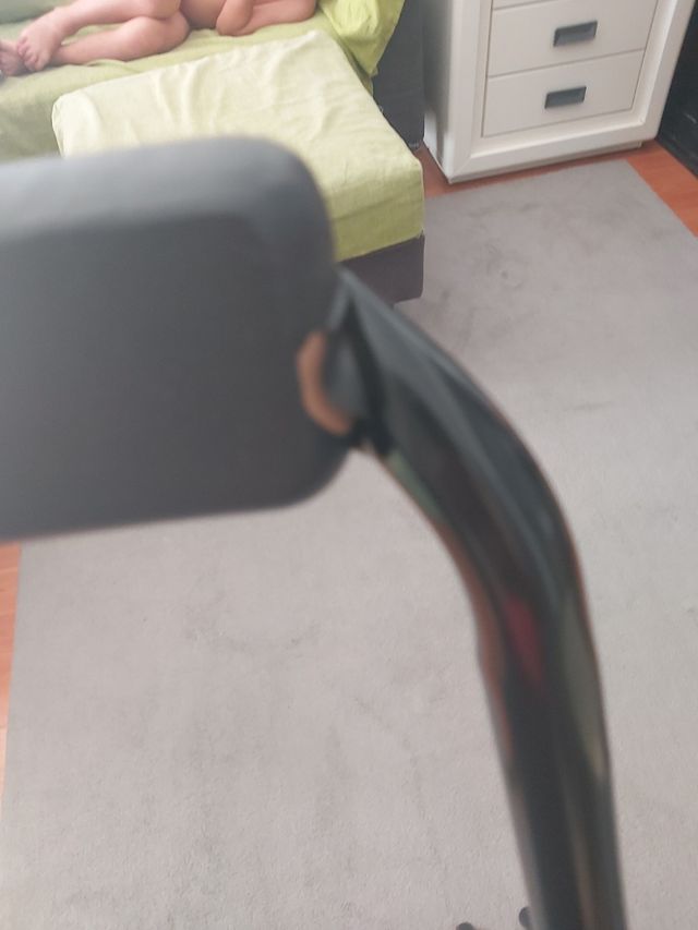 2 Taburetes Metálicos y Madera