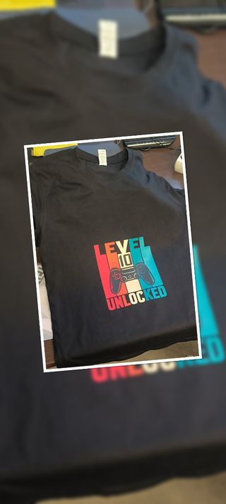 Camiseta Level 10 Unlocked para niño