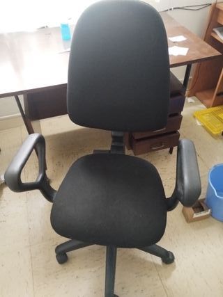 Silla de escritorio con ruedas