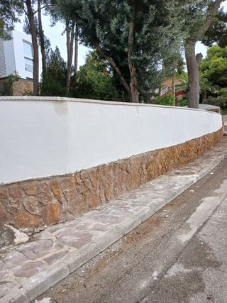 REFORMAS; MUROS DE CONTENCION