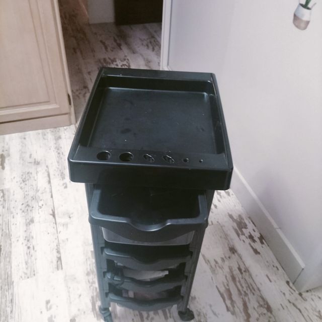 Se vende Carrito de peluquería 