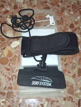 Funda estanca para móvil con auriculares