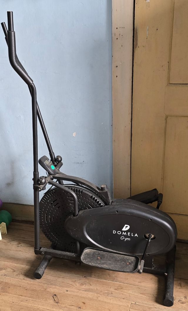 Bicicleta Elíptica Domela Gym