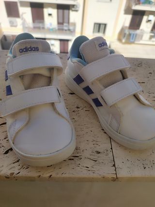 Scarpe Adidas bambino misura 25