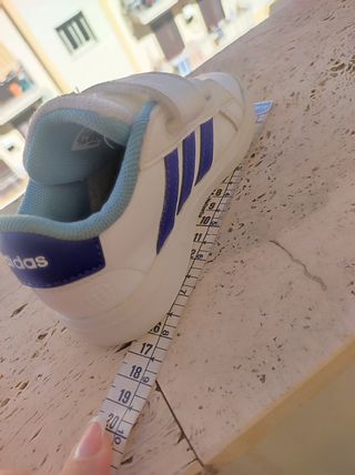 Scarpe Adidas bambino misura 25