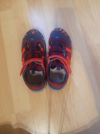 Zapatos de montaña niña azul y rojo