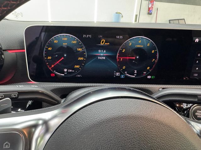 Mercedes-Benz Clase A 220 AMG LINE NIGHT
