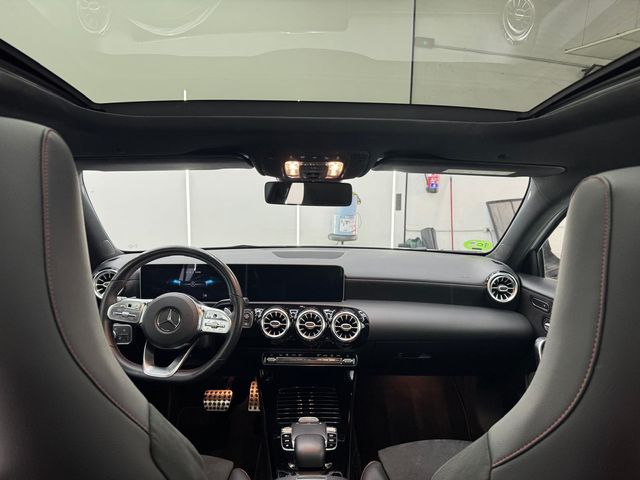 Mercedes-Benz Clase A 220 AMG LINE NIGHT