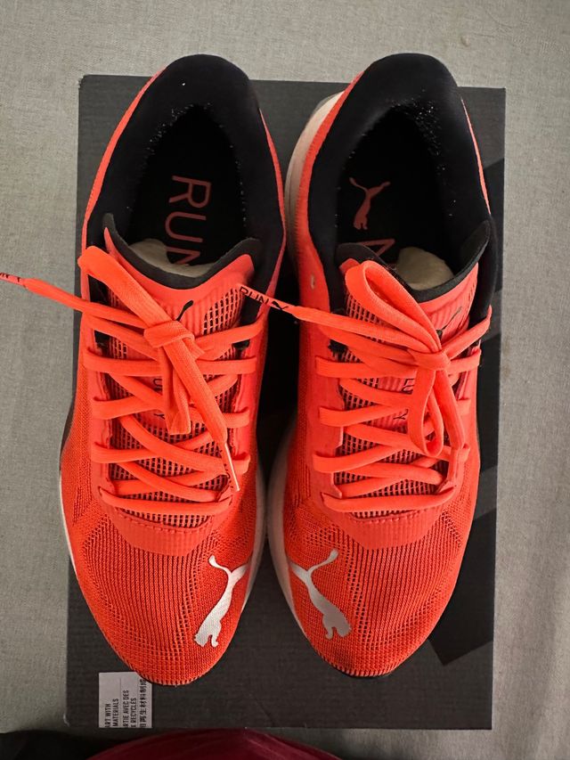 Zapatillas Puma Running Naranja y Blanco