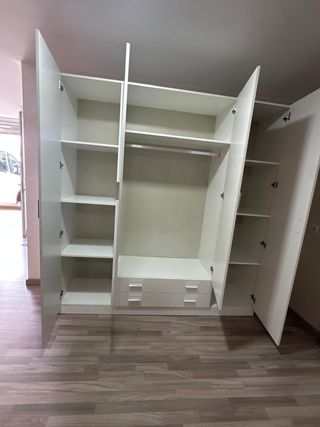 Armario Blanco de 4 Puertas Nuevos 200X200 