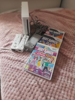 Consola Wii + 3 Juegos Just Dance