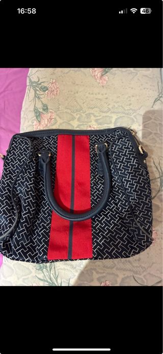 Borsa Tommy Hilfiger nera e rossa
