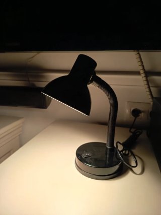 Flexo de escritorio negro