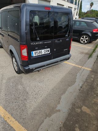 Ford Grand Tourneo Connec 2009