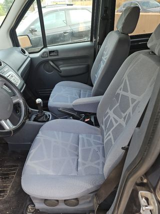 Ford Grand Tourneo Connec 2009