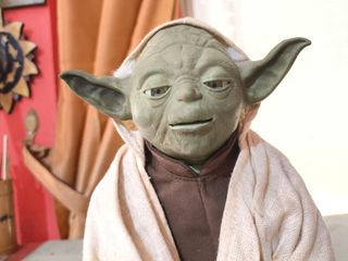 Figura Yoda Star Wars Interactiva