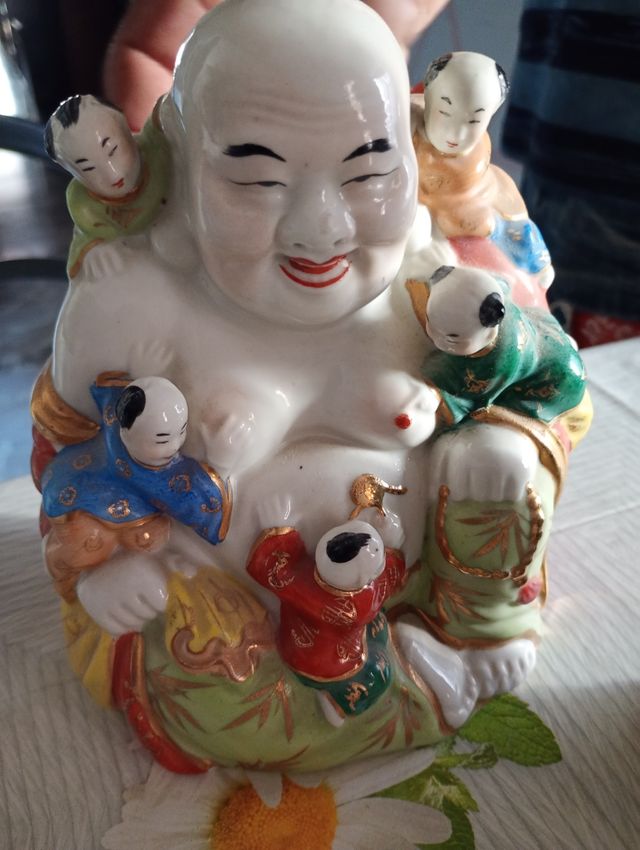 Buddha in porcellana