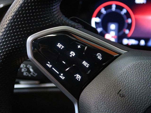 Volkswagen Golf R-LINE 2.0 TDI 150CV DSG