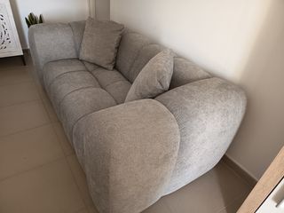 Sofá de 2 plazas gris sin estrenar