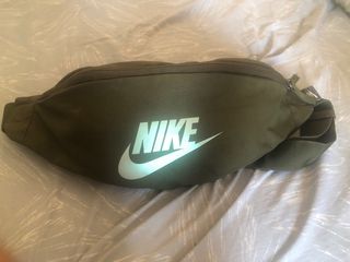 Riñonera Nike Verde Oliva