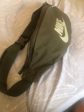 Riñonera Nike Verde Oliva