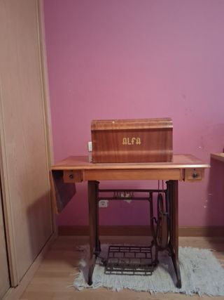 Máquina de coser Alfa Royal