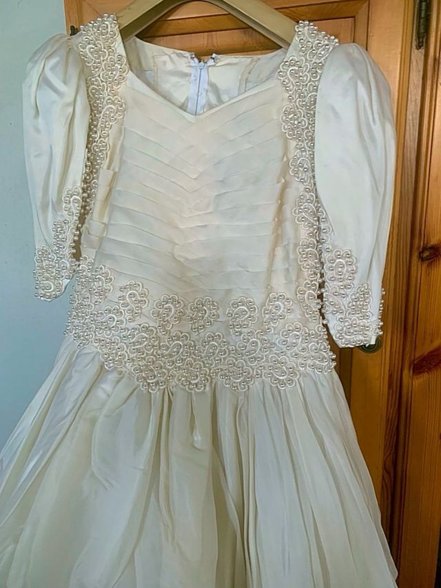 Abito da sposa con perle