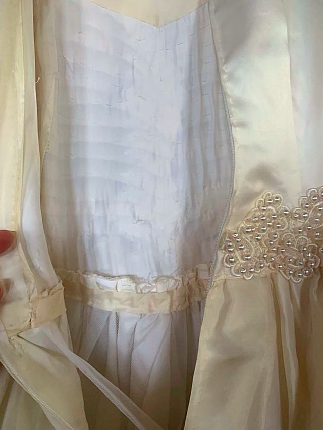 Abito da sposa con perle