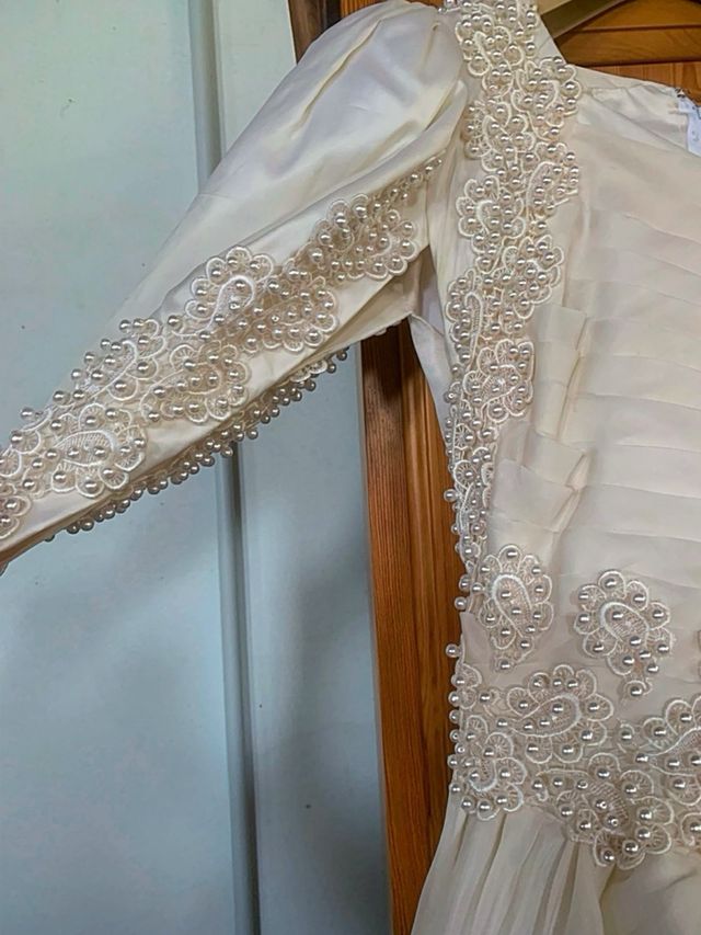 Abito da sposa con perle
