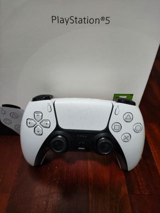 PlayStation 5 850Gb + CD con mando