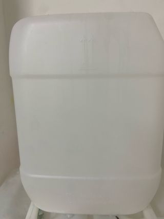 Garrafas de plástico 5€ la unidad