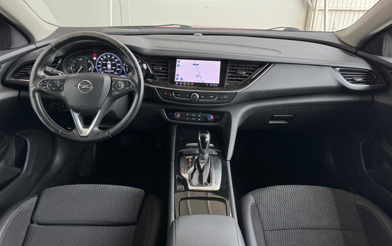 Opel Insignia 2020, foto 14