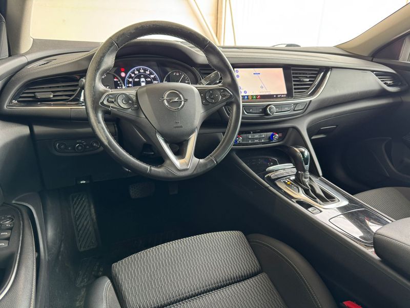 Opel Insignia 2020, foto 28
