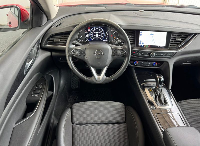 Opel Insignia 2020, foto 30