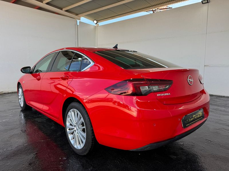 Opel Insignia 2020, foto 7