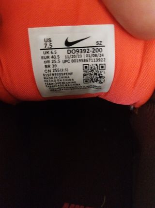 Nike Cact.us Corporation Talla 40.5