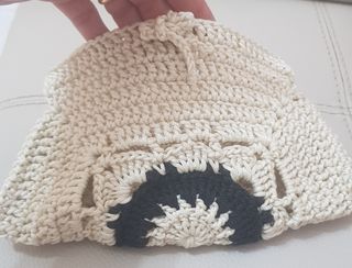 Pochette fatta a mano beige e nera