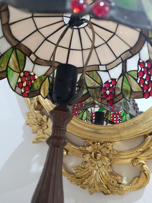 Lámpara de mesa Tiffany uva