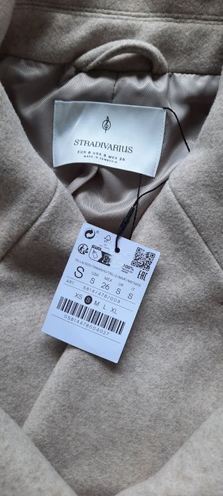 Abrigo largo Stradivarius beige talla S