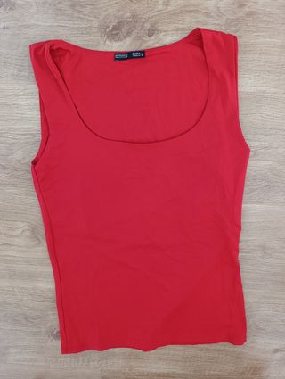 Camiseta básica Zara roja talla M
