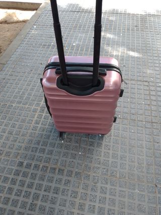 Maleta de viaje rosa